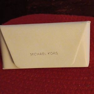 MK EYEGLASS CASE